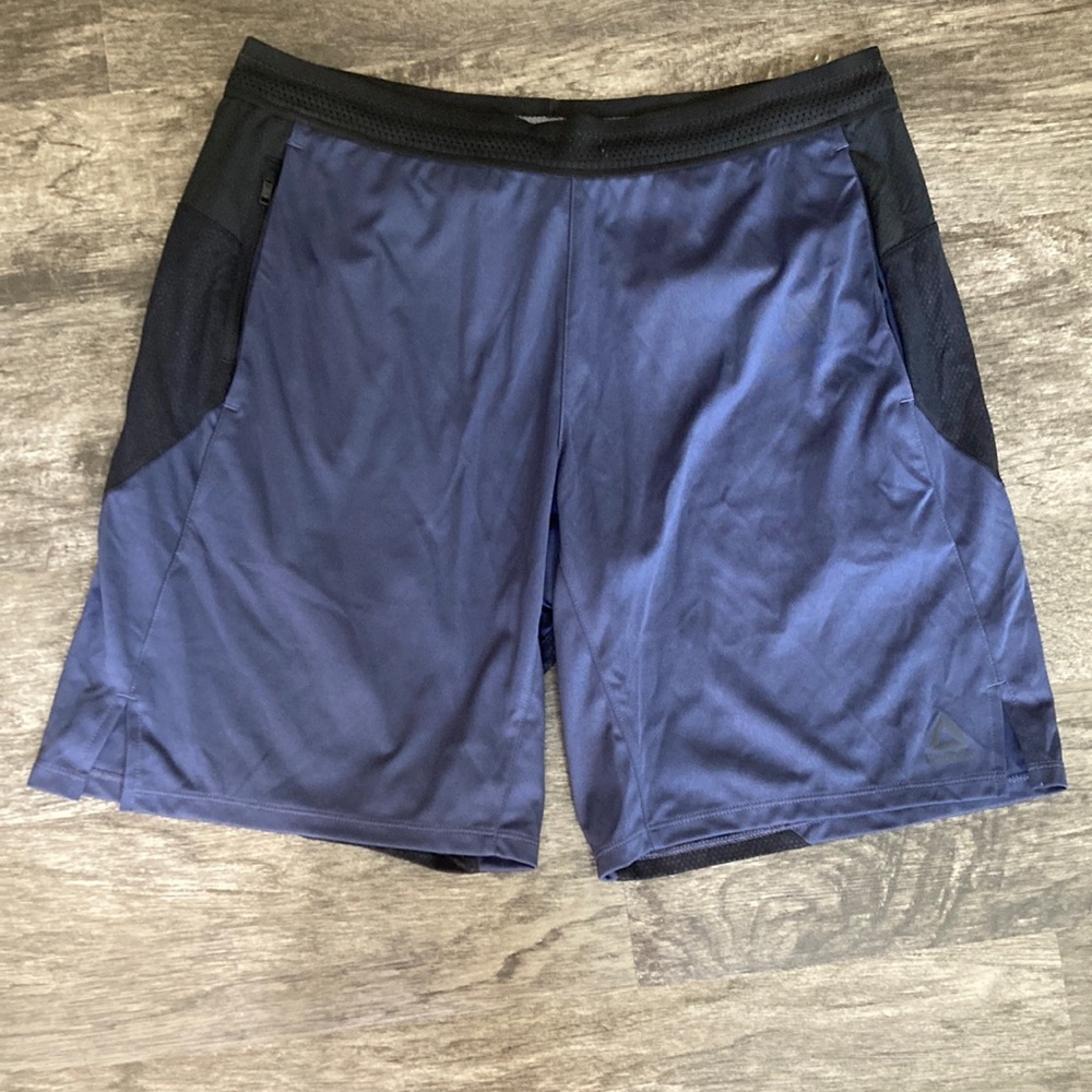 NWOT Reebok Speedwick Sz Medium Shorts Blue & Black